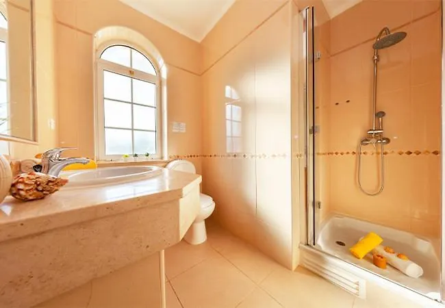 Villa Dalia By Algarve Vacation Almancil