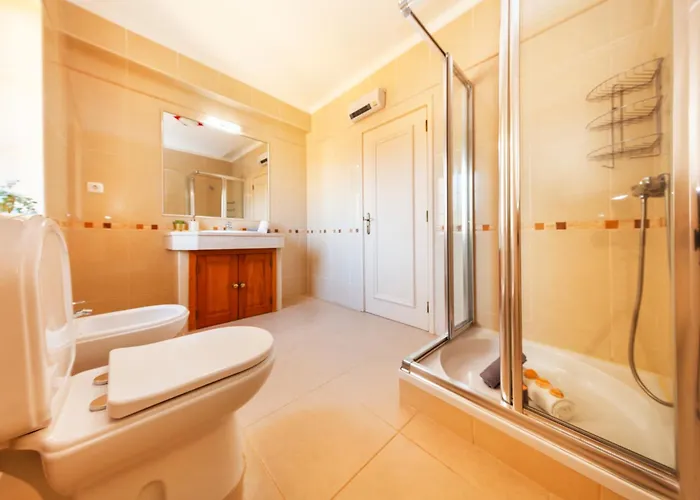 Villa Dalia By Algarve Vacation Almancil